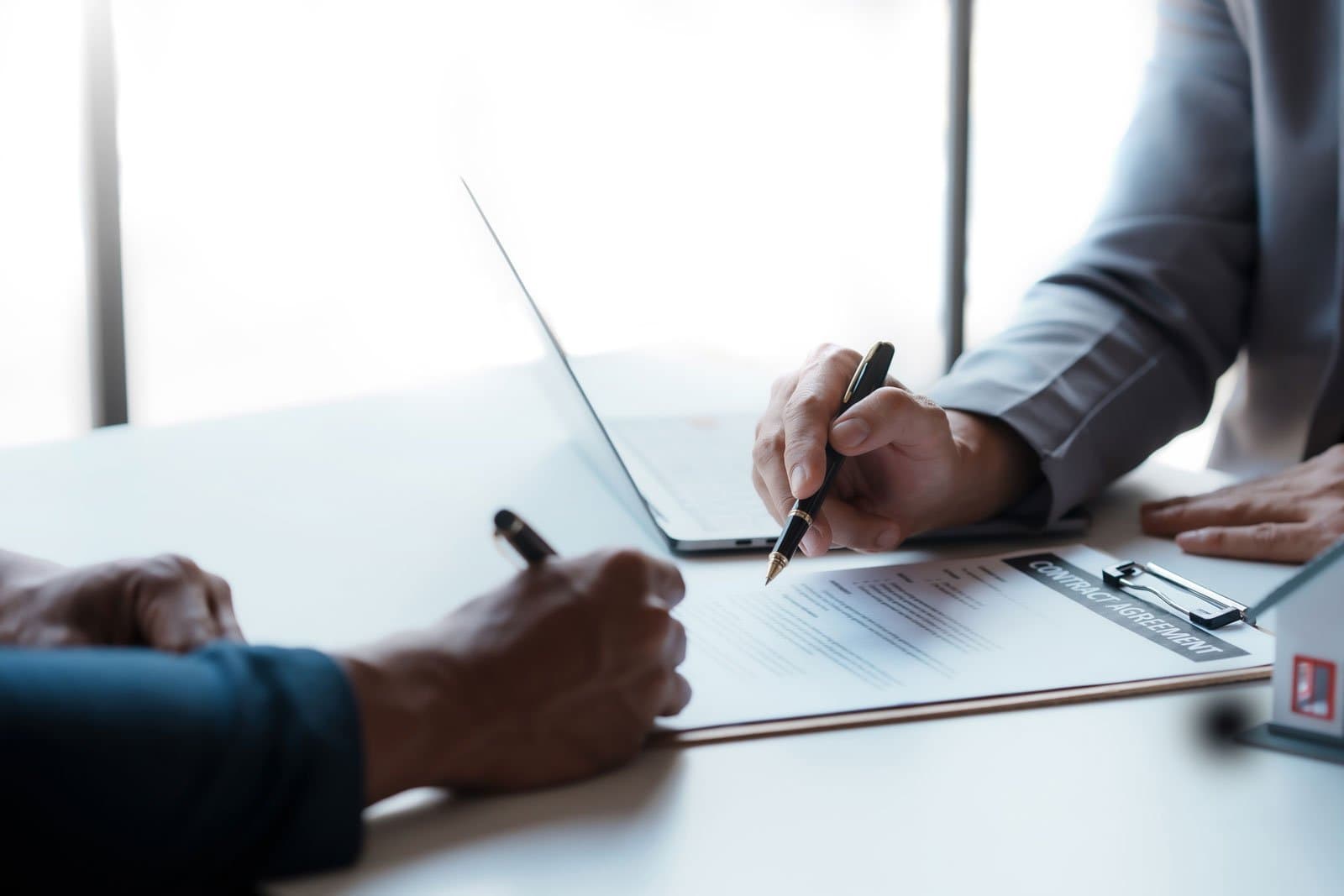 Understanding the Role of a Mediation Lawyer